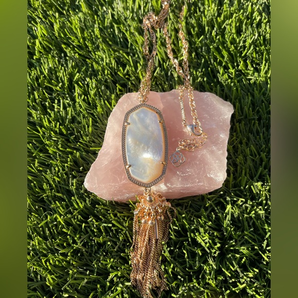 Kendra Scott
Rose Gold Rayne Long Pendant Mother Of Pearl Necklace - Picture 3 of 8